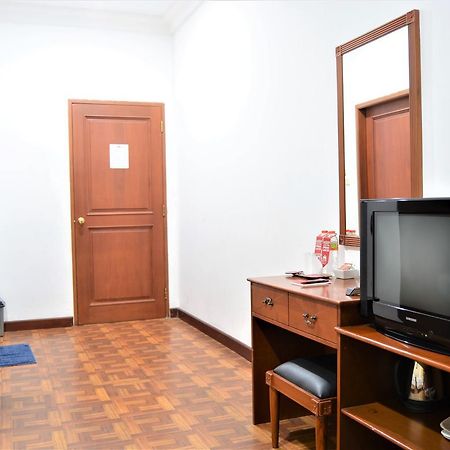 Zen Rooms Basic Cipanas Km.78 Cipanas (Bogor) Exterior foto