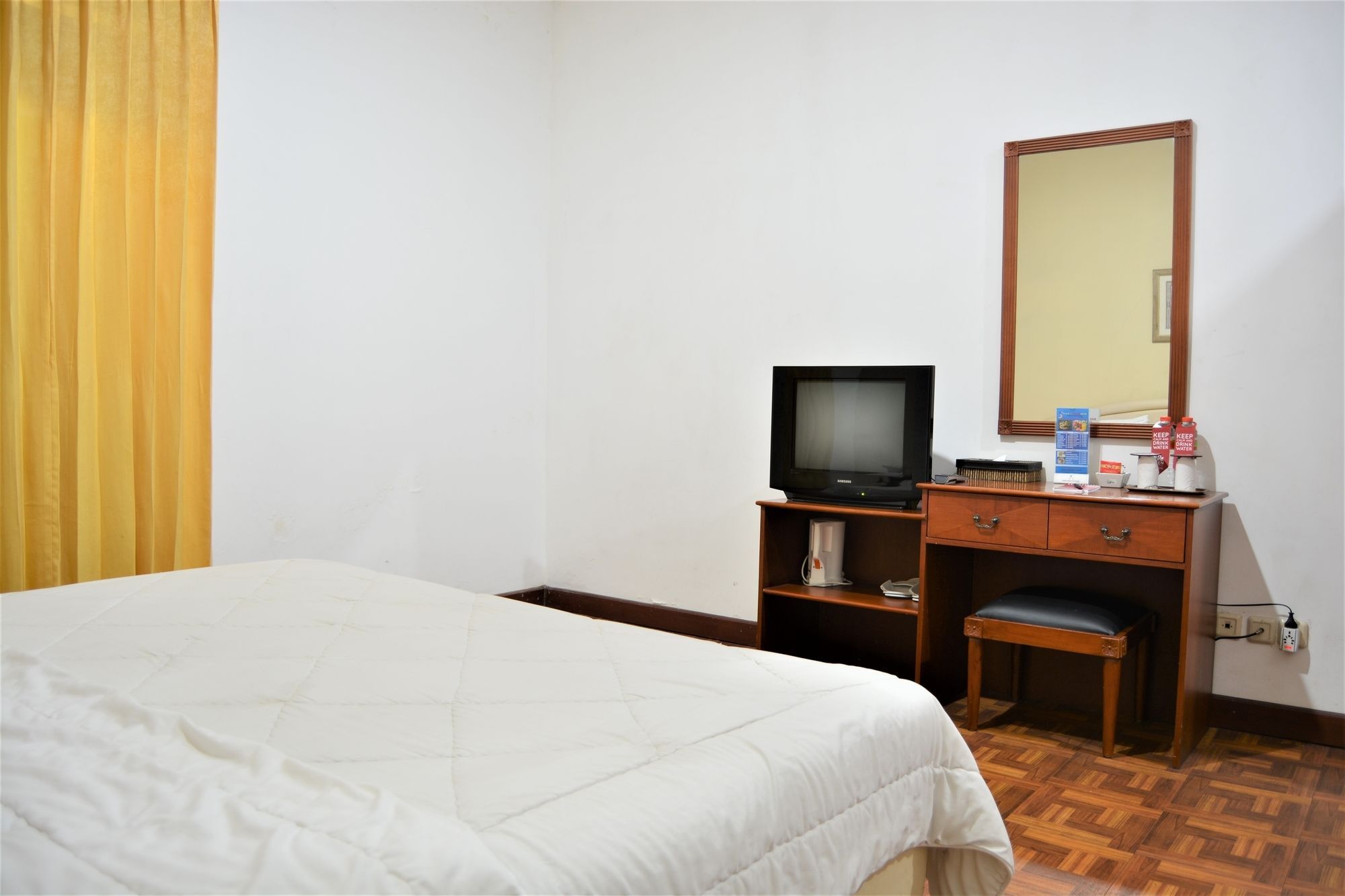Zen Rooms Basic Cipanas Km.78 Cipanas (Bogor) Exterior foto