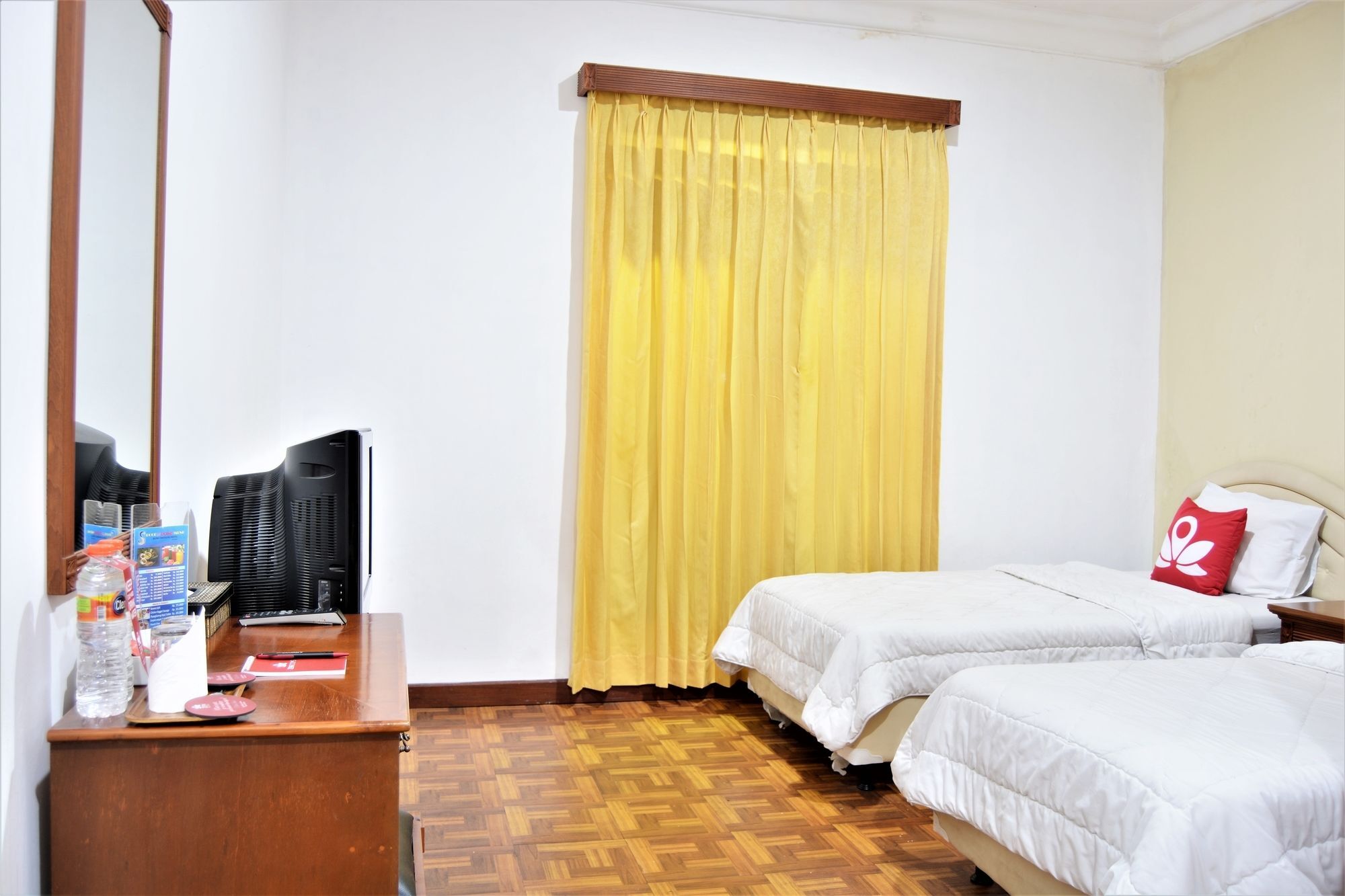 Zen Rooms Basic Cipanas Km.78 Cipanas (Bogor) Exterior foto