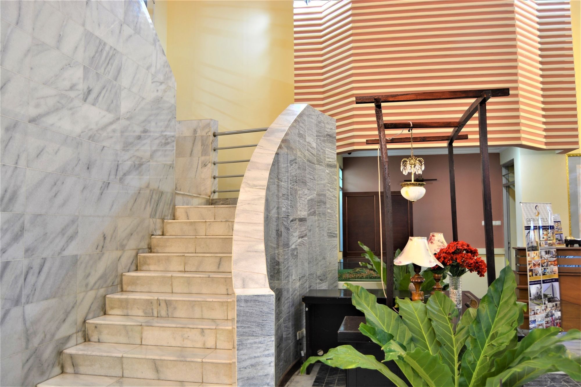Zen Rooms Basic Cipanas Km.78 Cipanas (Bogor) Exterior foto
